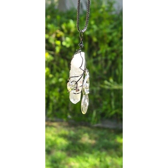 Goddess Charm Clear Quartz Point Cat Charm Pendant - Picture 4 of 5